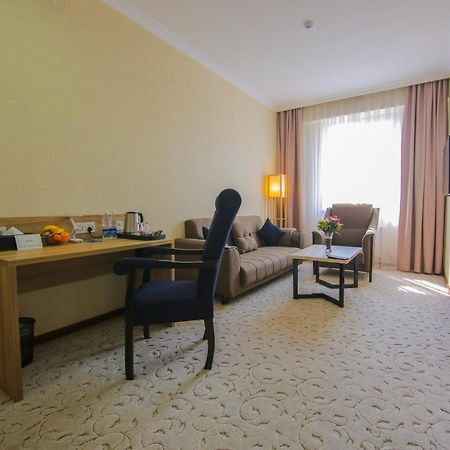 Rayan Hotel Osch Exterior foto