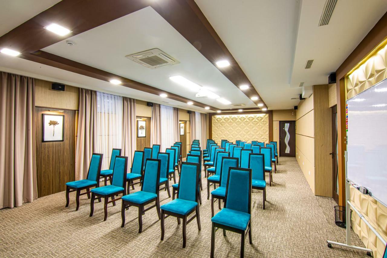 Rayan Hotel Osch Exterior foto
